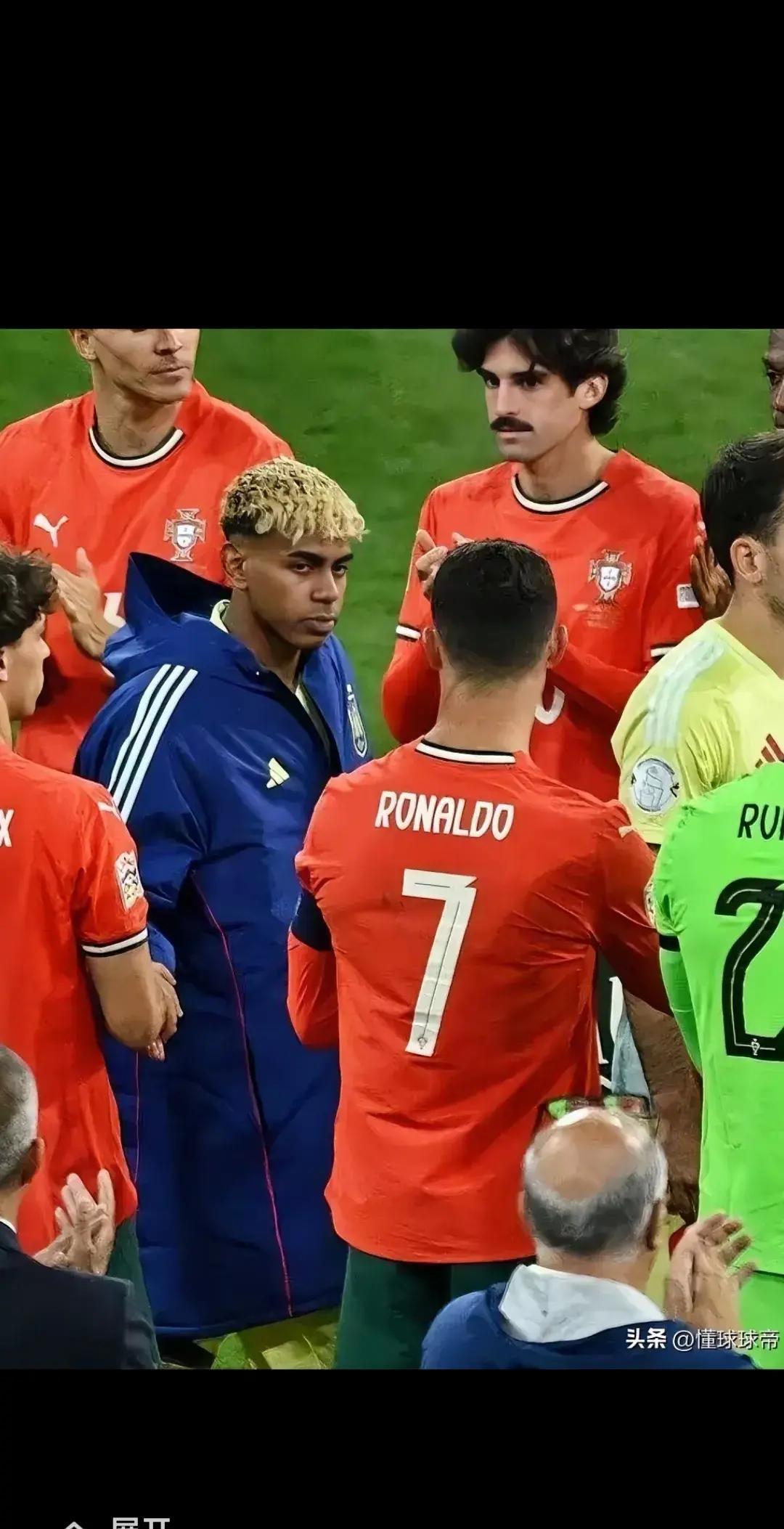 领先优势明显首场状态出色,切尔西观众沸腾!,C罗重返赛场比赛高潮迭起的简单介绍 领先优势明显首场状态出色,切尔西观众沸腾!,C罗重返赛场比赛高潮迭起的简单介绍