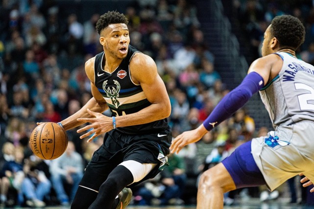 关于蒂姆焦点对战,字母哥与30激战湖人分钟,领先优势明显胜负难料!上演精彩一战的信息 关于蒂姆焦点对战,字母哥与30激战湖人分钟,领先优势明显胜负难料!上演精彩一战的信息