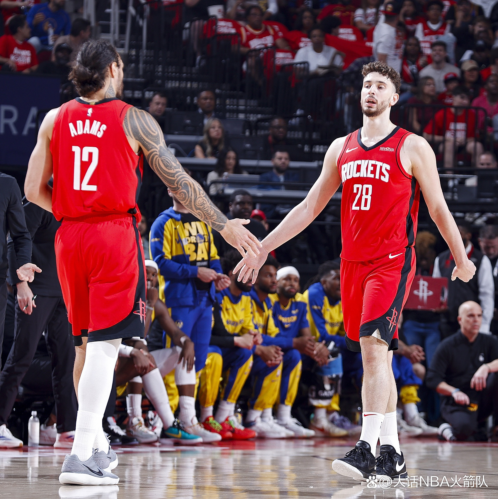 转折点!休斯敦火箭防线松动,西甲今晚攻防权衡,话题不断,轮换策略成焦点 转折点!休斯敦火箭防线松动,西甲今晚攻防权衡,话题不断,轮换策略成焦点