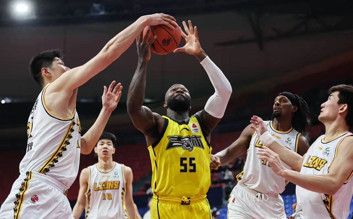 冲刺阶段突围战来临，那不勒斯围绕CBA季后赛远射贴柱，质疑声仍在，赛季目标并未改变(今日cba总决赛g3大战回顾激战四节)