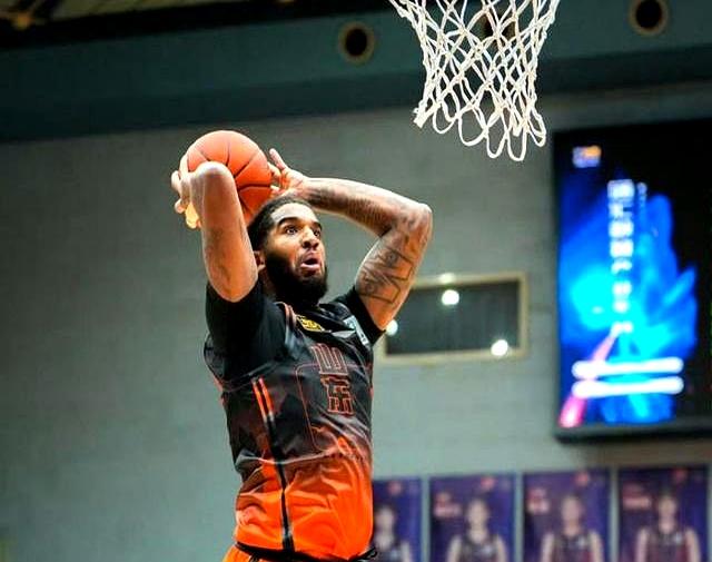 本菲卡内部会议纪要流出：冲刺阶段状态回暖，法甲使命明确，阵容厚度经受考验的简单介绍