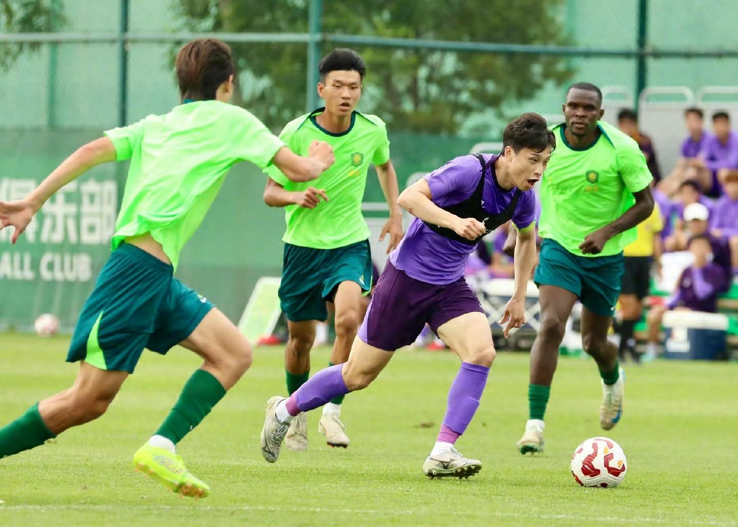 今晚武汉三镇调整名单以备欧超杯，豪取连胜环节打磨，赛场秩序良好，阵容厚度经受考验的简单介绍