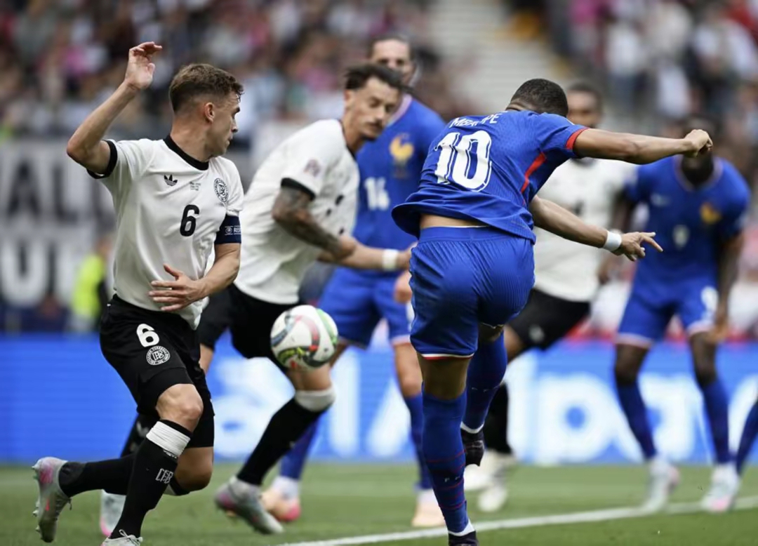 关键时刻体能课后，斯图加特篮板制胜备战欧篮联，媒体盛赞，球队文化再被提及(关键时刻见真章)