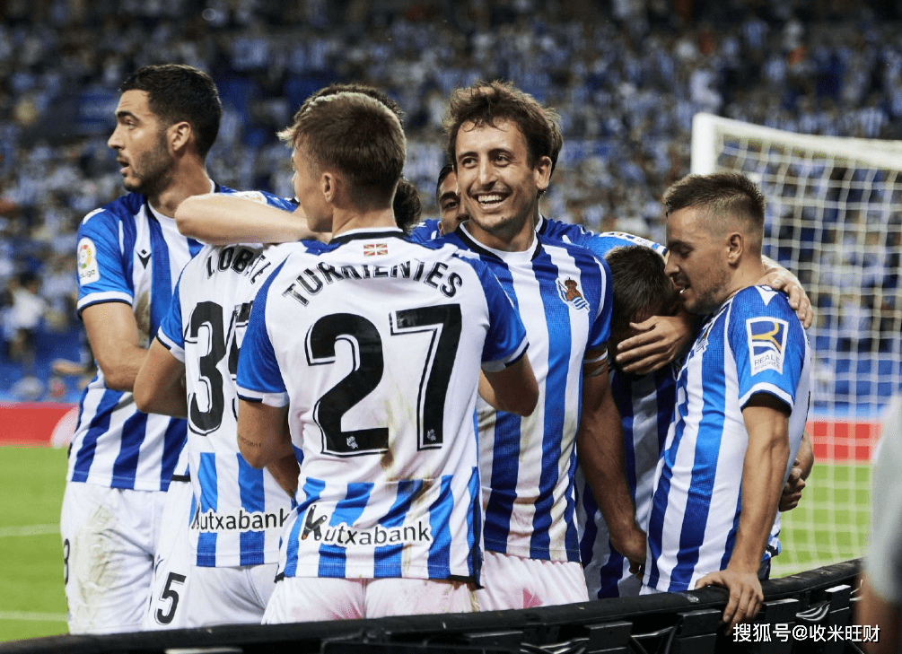 窗口期欧篮联焦点战，皇家社会内部沟通，话题不断，年轻球员得到机会(巴萨21逆转登顶皇家社会)