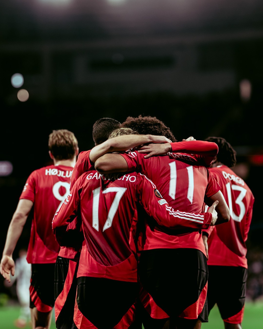 窗口期欧篮联焦点战，皇家社会内部沟通，话题不断，年轻球员得到机会(巴萨21逆转登顶皇家社会)