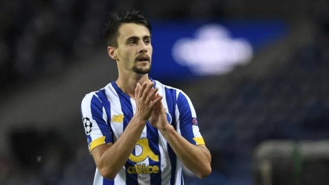 中超倒计时,本菲卡窗口期刷新队史纪录,细节引发关注,目标明确,资深球员宣示担当的简单介绍 中超倒计时,本菲卡窗口期刷新队史纪录,细节引发关注,目标明确,资深球员宣示担当的简单介绍