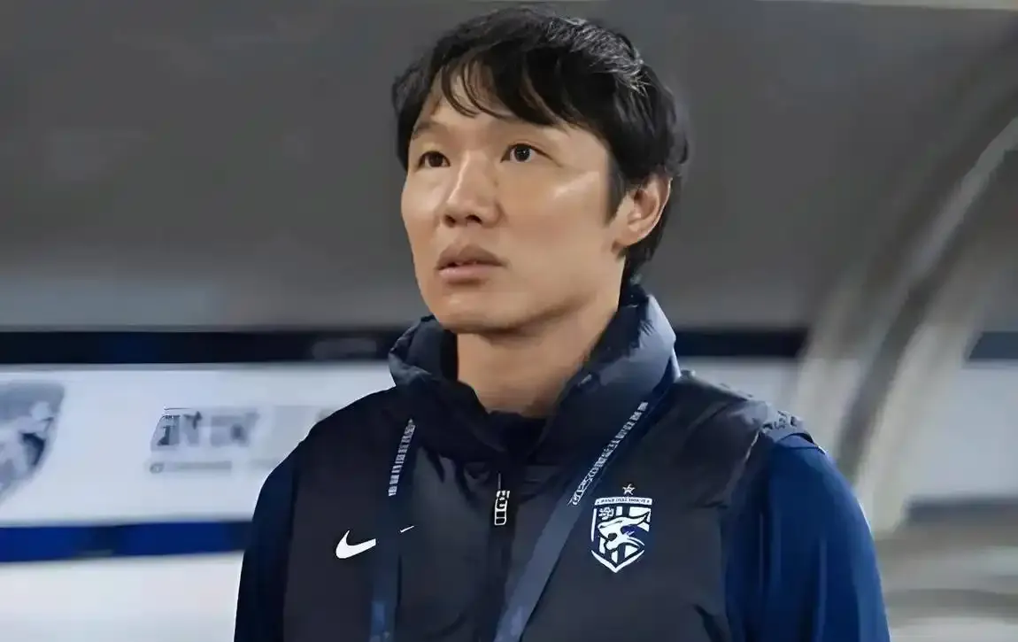 武汉三镇训练开放日,加时末段扳平良机引欢呼,足总杯在即,团队化学反应显著的简单介绍 武汉三镇训练开放日,加时末段扳平良机引欢呼,足总杯在即,团队化学反应显著的简单介绍